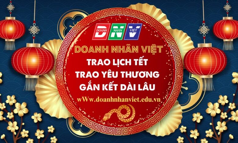 Tặng lịch tết kết nối tình thân 2025
